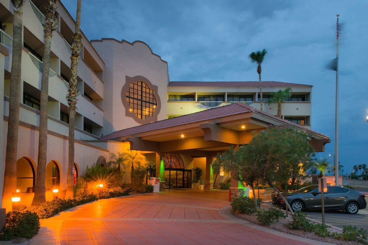 Greentree Hotel Phoenix West Exterior photo